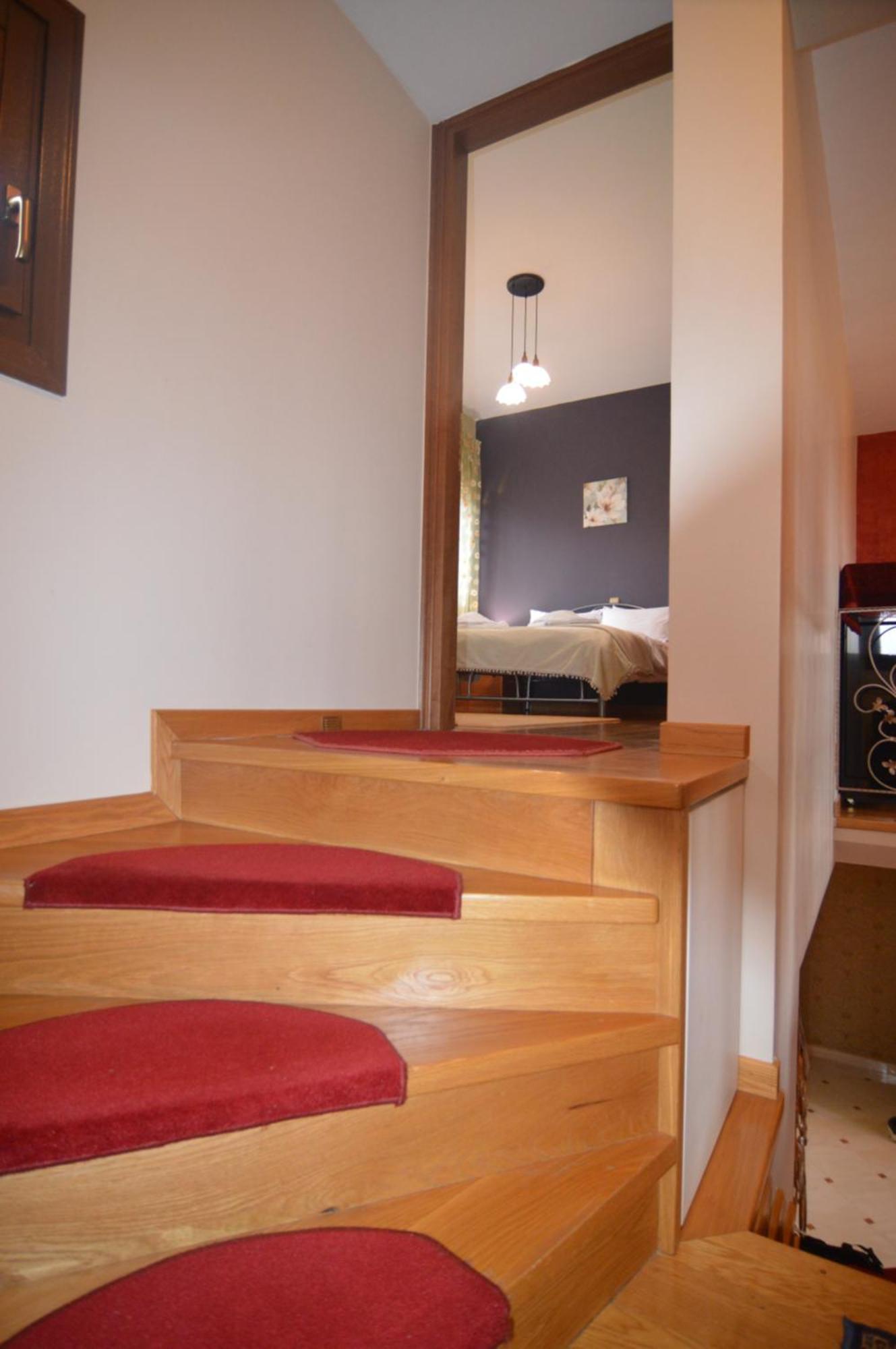 Villa Luxury Paradise Kastoria Lithia Екстер'єр фото