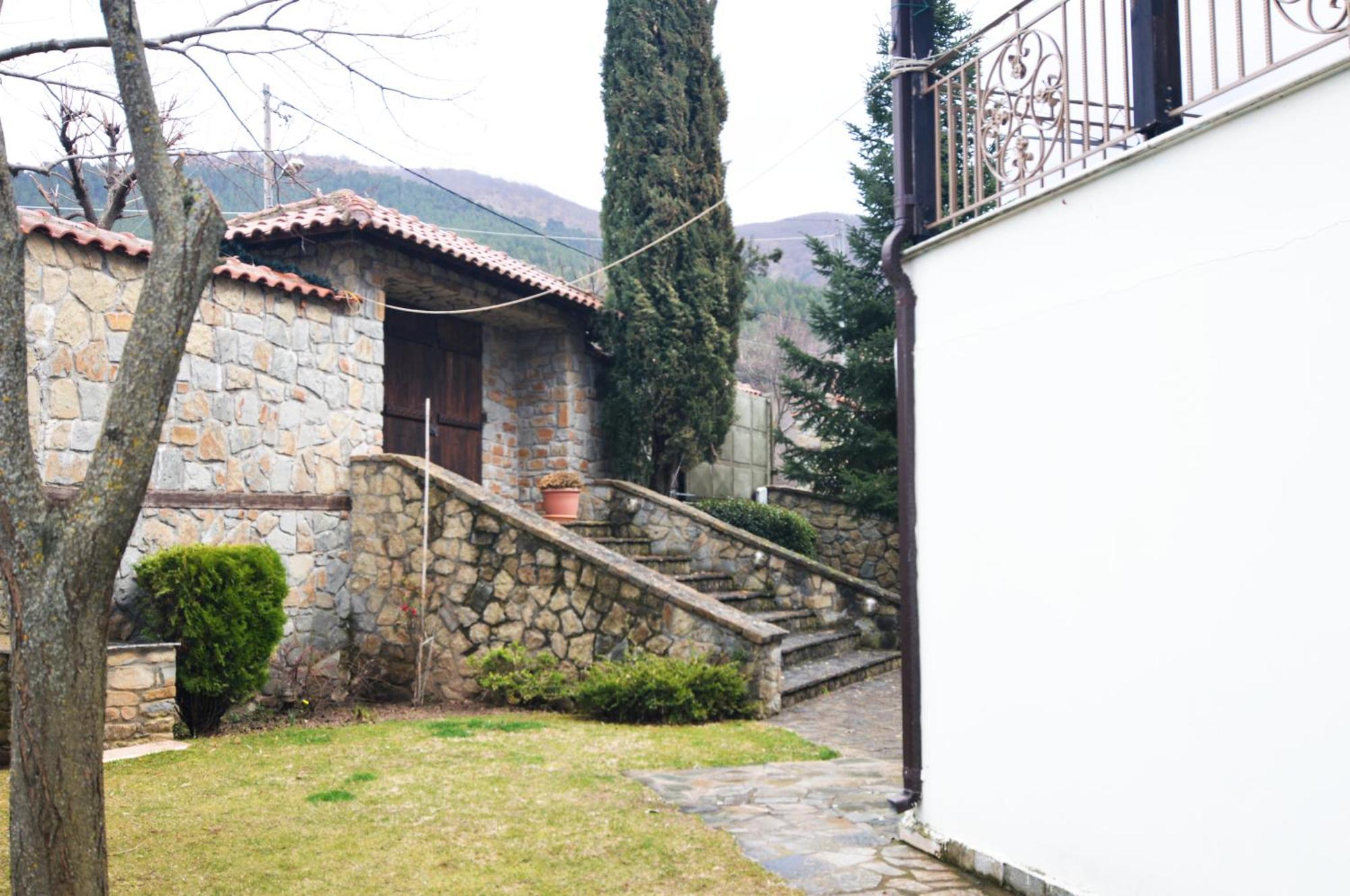 Villa Luxury Paradise Kastoria Lithia Екстер'єр фото
