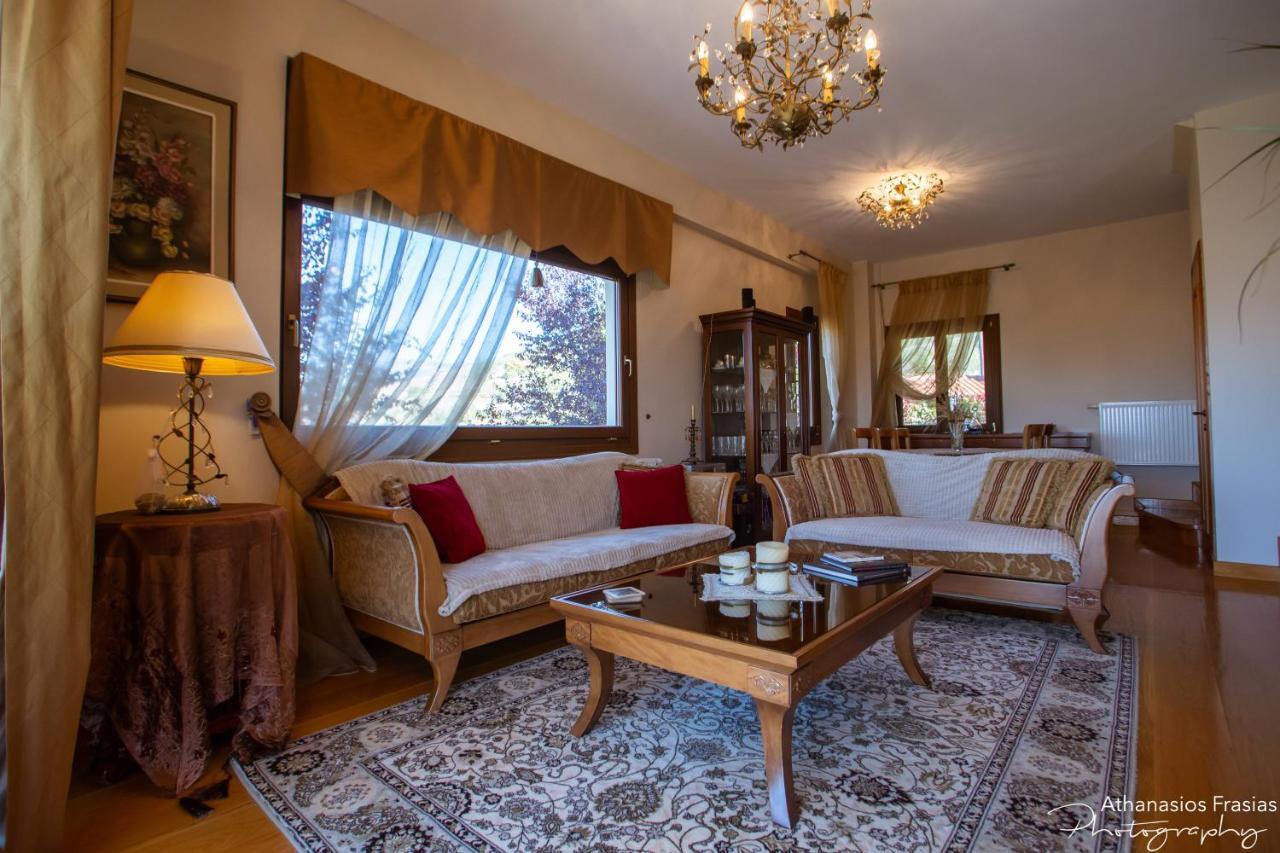 Villa Luxury Paradise Kastoria Lithia Екстер'єр фото