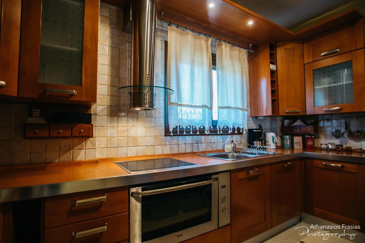 Villa Luxury Paradise Kastoria Lithia Екстер'єр фото